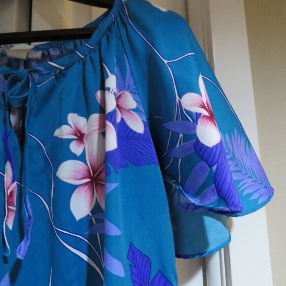 Hilo Hattie Blue Floral Dress - Picture 3 of 16